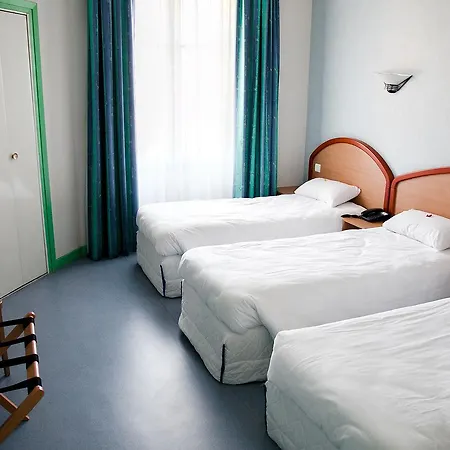Logis Du Commerce Hotel