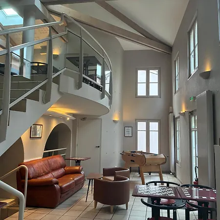 Logis Du Commerce ホテル