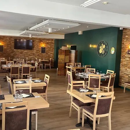 Logis Du Commerce 3*