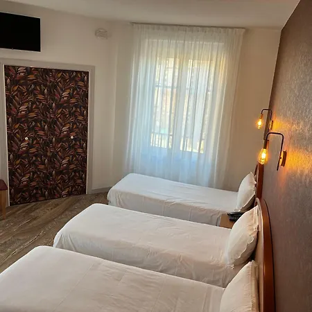 Logis Du Commerce Otel Volvic