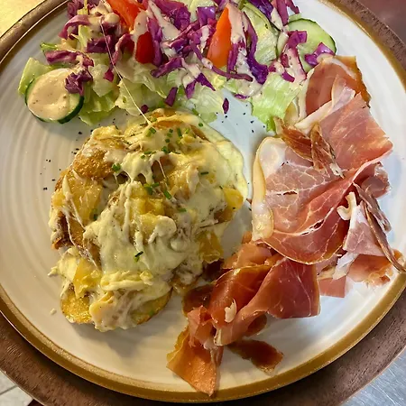 Logis Du Commerce 3*