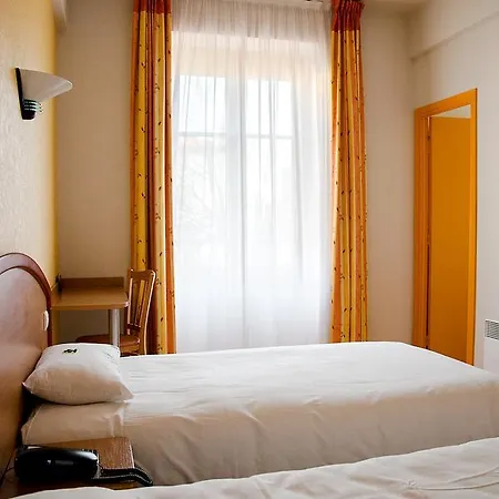 Logis Du Commerce 3* Volvic