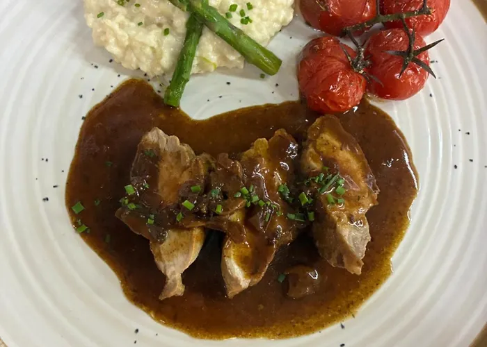 Hotel Logis Du Commerce 3*