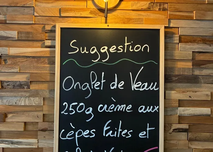 Hotel Logis Du Commerce Volvic